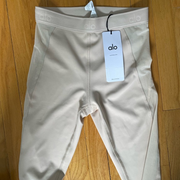 ALO Airlift High-waist legging - Picture 3 of 3